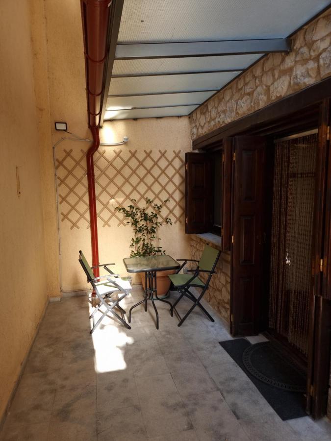 Ari'S Apartment Арахова Екстериор снимка